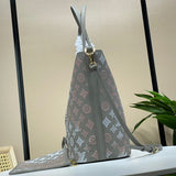  classic crossbody bag detail view showing craftsmanship 8