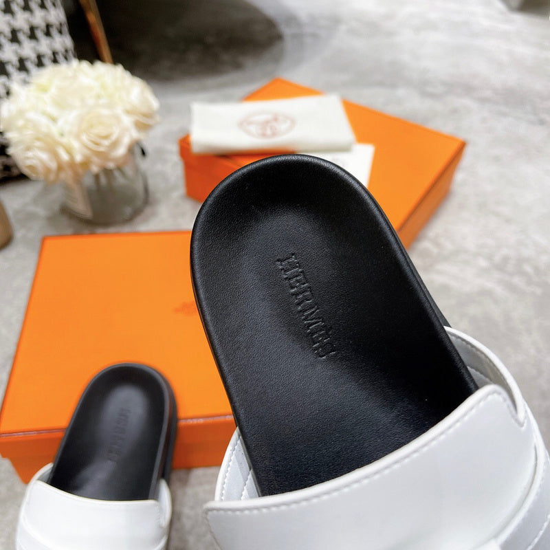 Hermes shoes Style 348 - packaging and accessories (alternate angle)