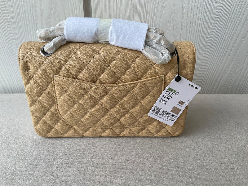 Zivas Charm Modern Edge Everyday Handbag (Everyday Luxury Essential) – Styled Look