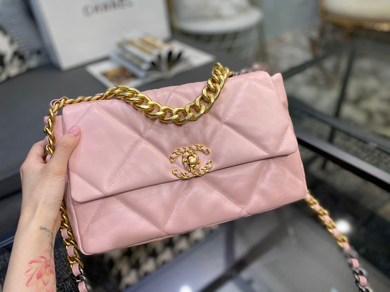Zivas Charm Chic Craftsmanship Designer Handbag (Structured Everyday Essential) – Styled Look