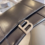 Ziva's Charm handbag – close-up view (one versatile size)