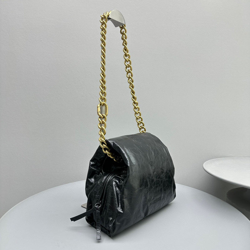 Zivas Charm Streamlined Design Statement Handbag (Premium Everyday Carry) – Lifestyle Shot