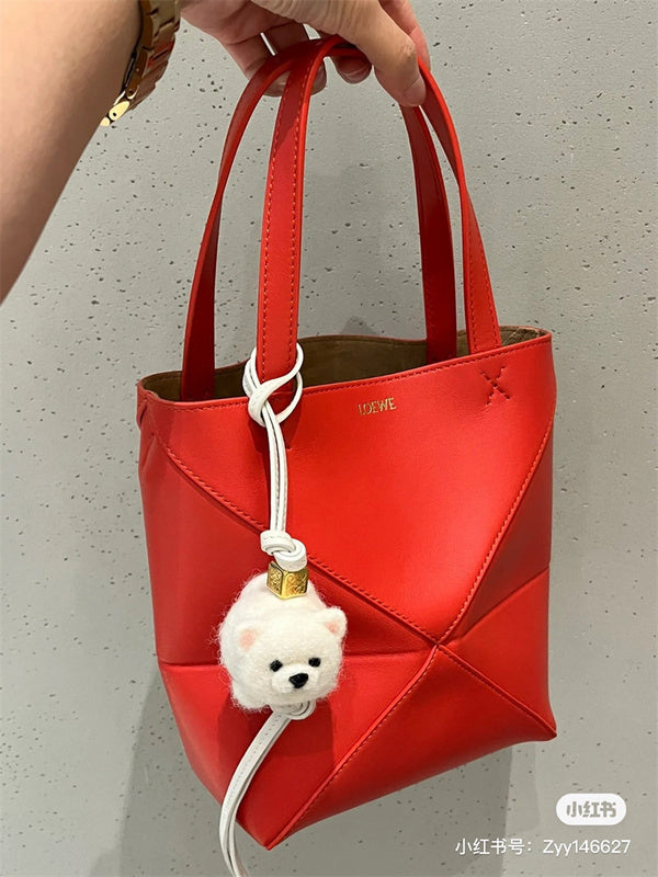 Ziva's Charm handbag – interior view (16.5cm*9.5cm*20cm)