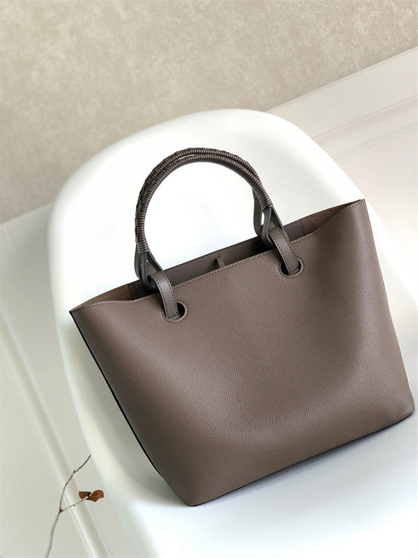 Ziva's Charm handbag – front view (29cm*14cm*25cm)