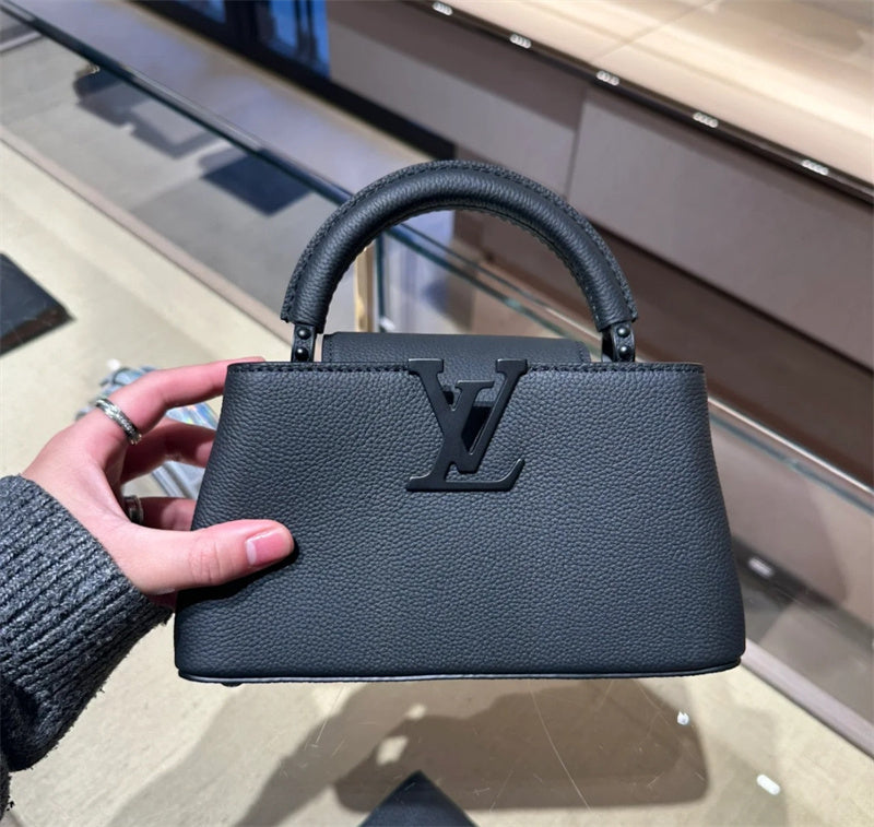  streamlined shoulder bag styled with outfit 24