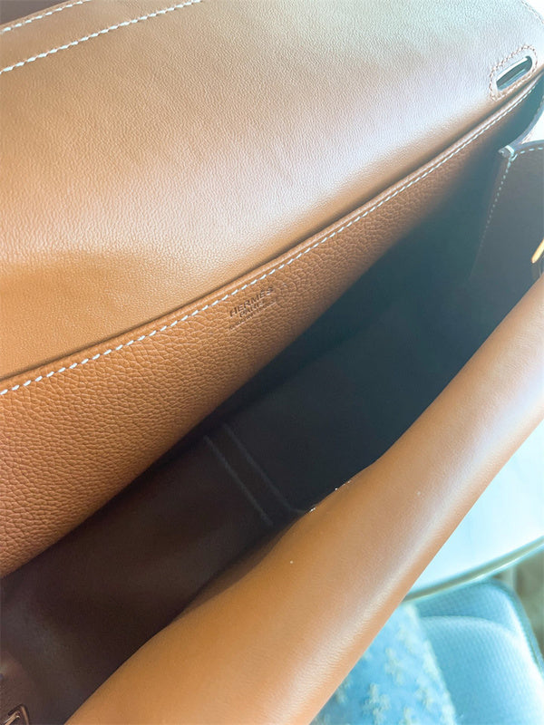 effortless handbag styled with outfit