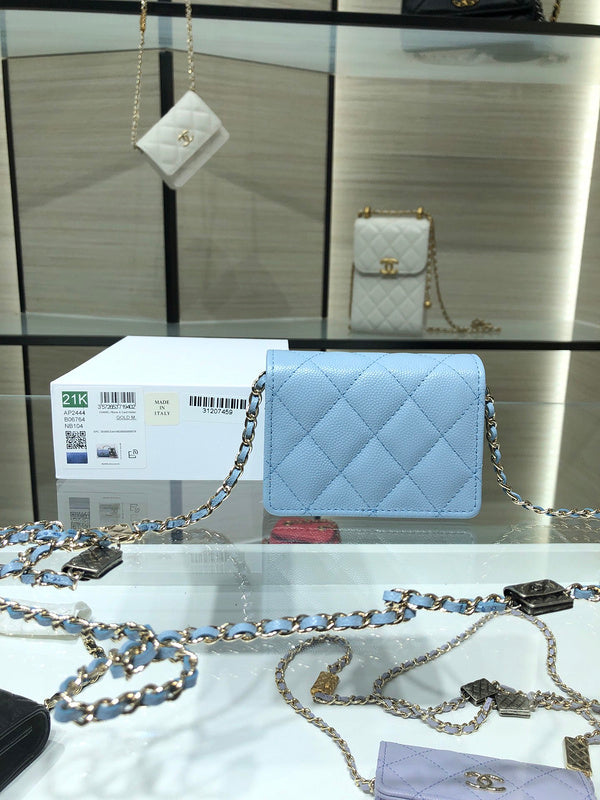  women's handbag, compact design, view 4