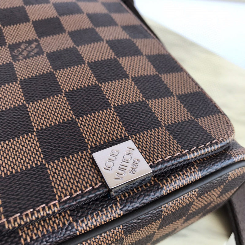 Back view of classic refined women's handbag – women's luxury handbag