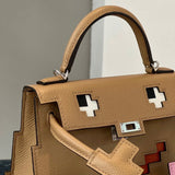 Timeless handbag styled for everyday wear