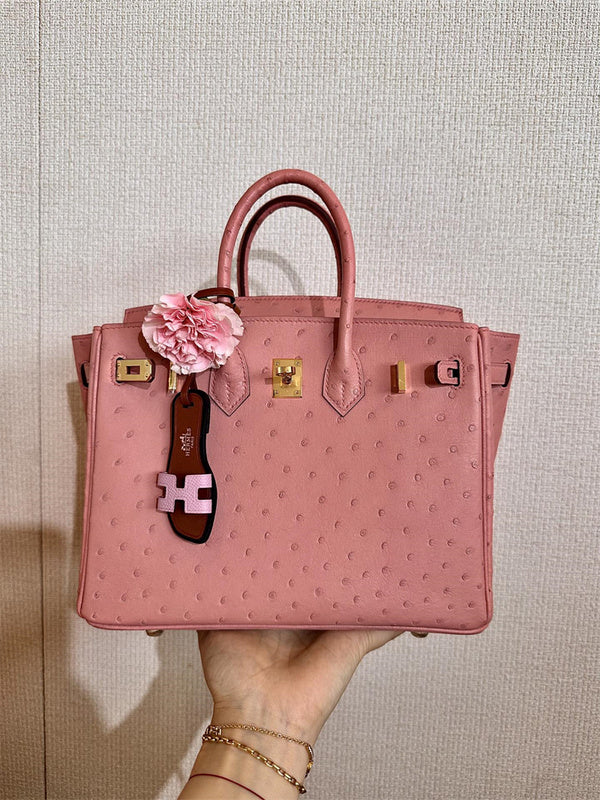  Effortless tote bag front view 7