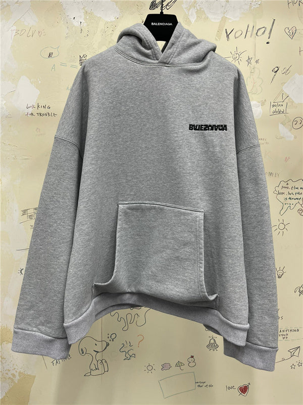 Side profile view of Balenciaga luxury piece style No.500