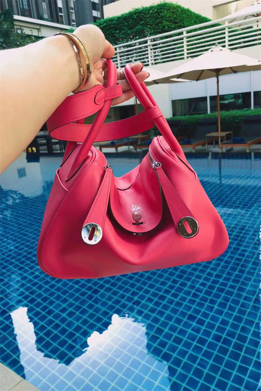  Classic structured bag front view