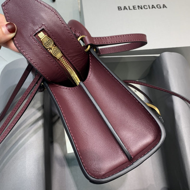 Modern Vegan Leather Handbag - Premium Craftsmanship Detailing | Women's Statement Accessory #633 - back view (image 4) of designer-inspired handbag