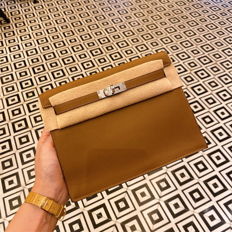 Classic top-handle bag front view