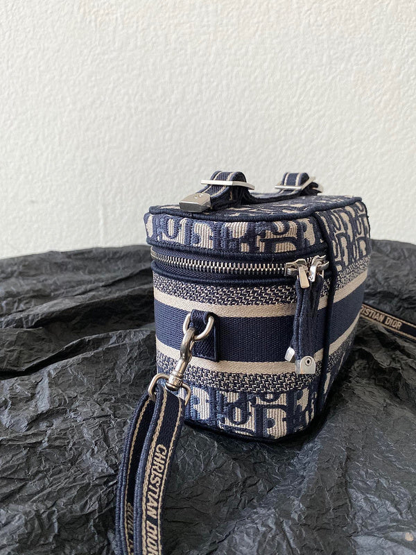 Close-up detail of polished refined women's handbag – women's designer-style accessory