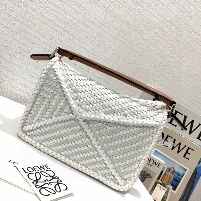 Ziva's Charm handbag – side angle view (24cm*16.5cm*10cm)