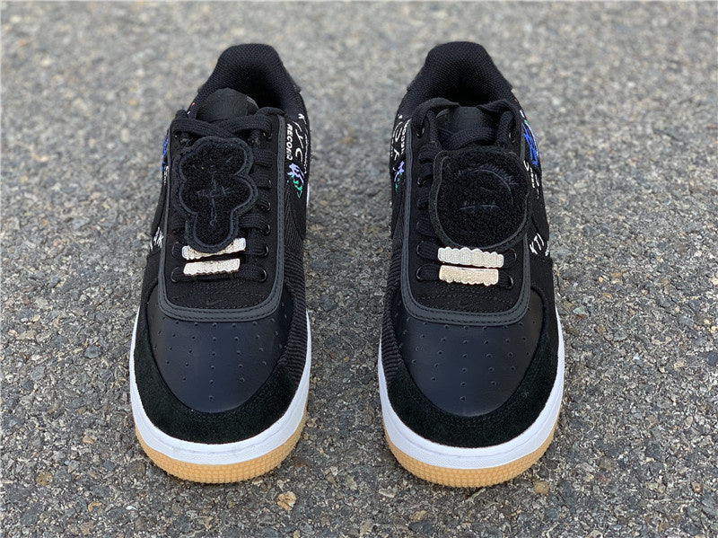 Nike Men's & Women's Designer Street Sneakers — Style 002 hardware detail