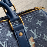  handbag interior and compartment view 9