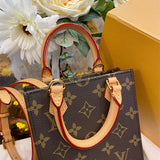  handbag close-up of hardware and finish