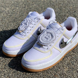 Nike Men's & Women's Premium Casual Sneakers — Style 004 hardware detail
