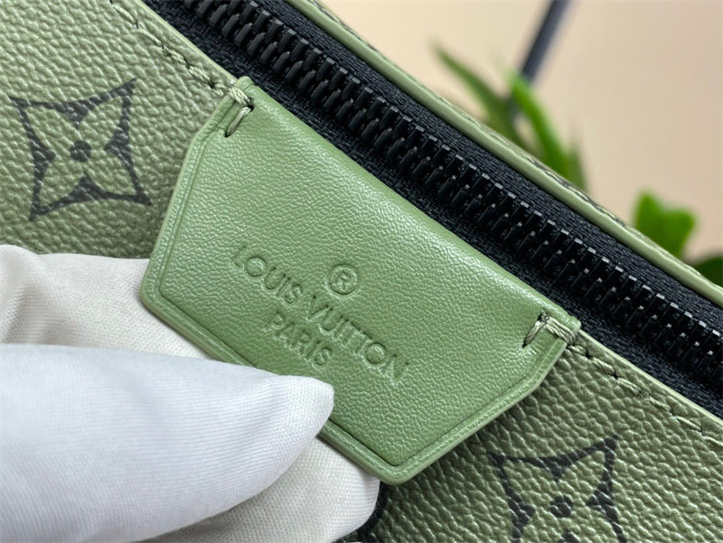  signature everyday bag styled with outfit