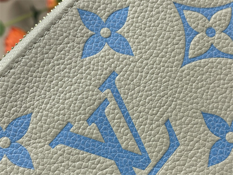 refined handbag detail view showing craftsmanship 8