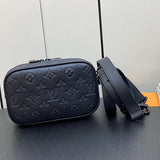  Versatile structured bag front view 7