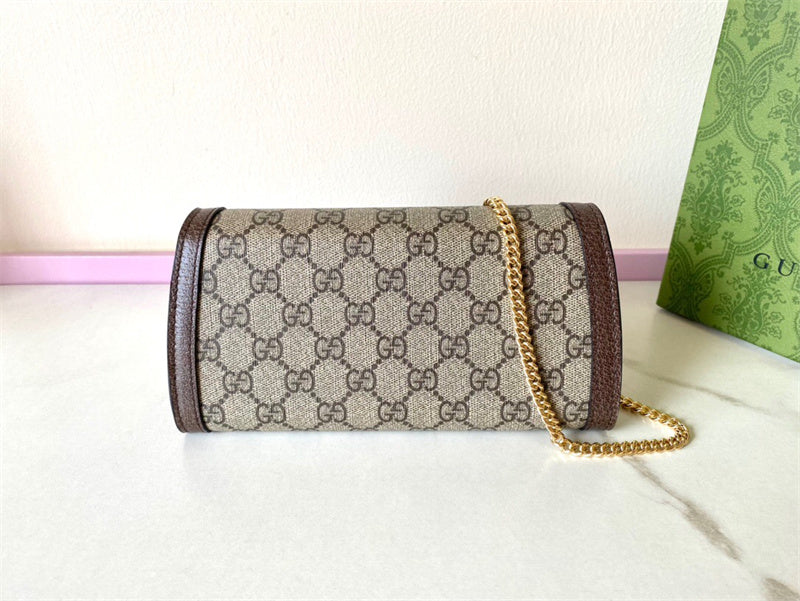 Close-up detail of classic chic women's handbag – women's everyday handbag