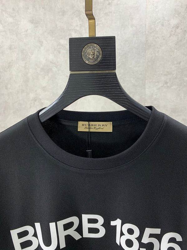 Back view of Burberry luxury piece style No.003