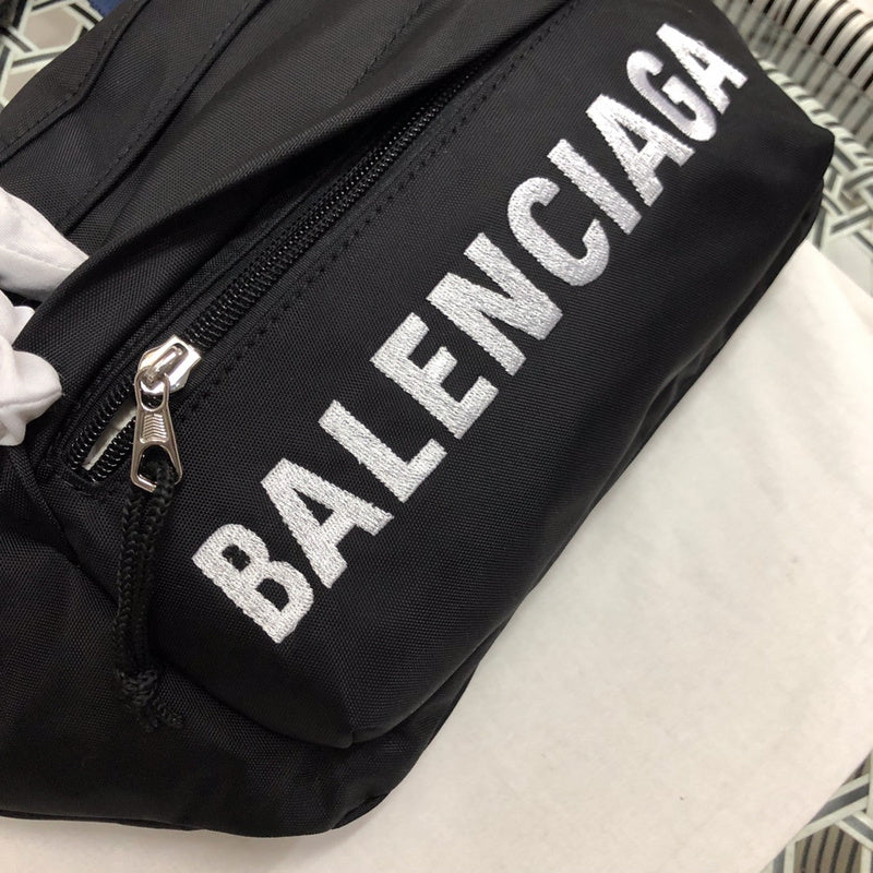 Back view of classic statement women's handbag – women's premium purse