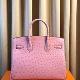  Sleek carryall bag front view 13