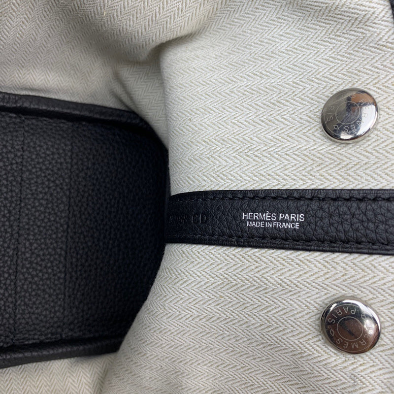 Fluid bag women's premium everyday handbag