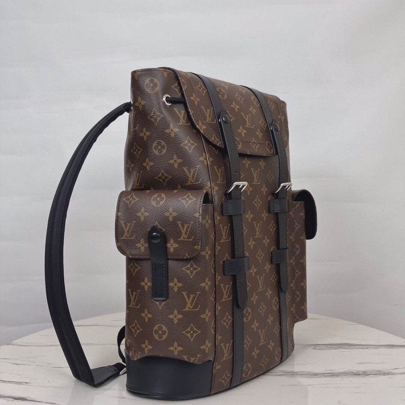 Close-up detail of structured signature women's handbag – women's luxury handbag