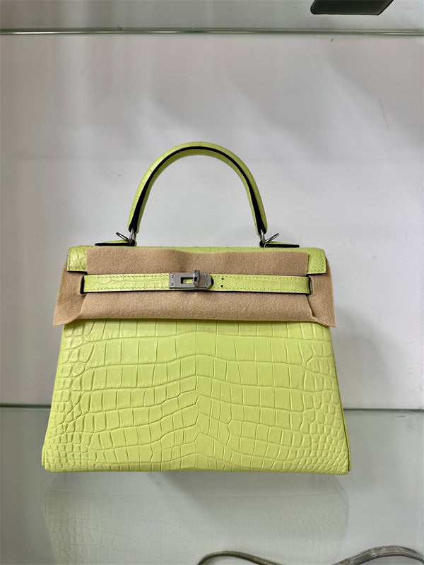  sophisticated structured bag detail view showing craftsmanship 8