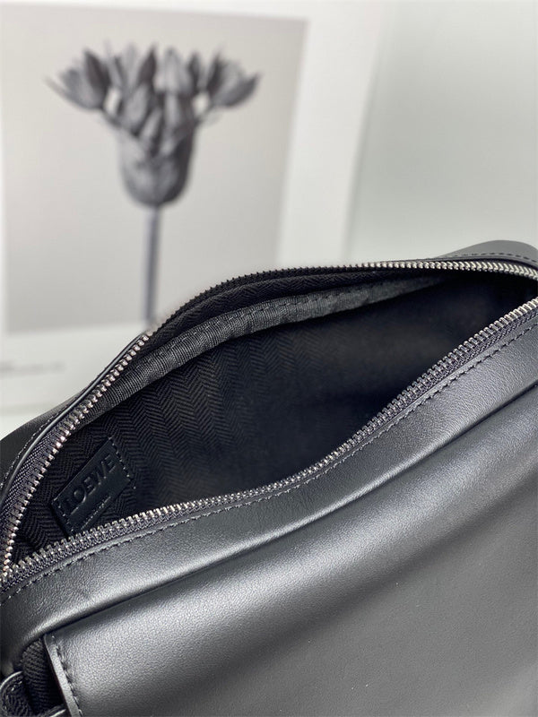 Ziva's Charm handbag – angled view (23cm*18cm*9cm)