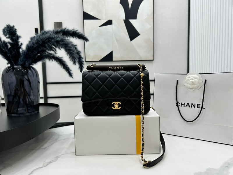  women's handbag, mid design, view 10