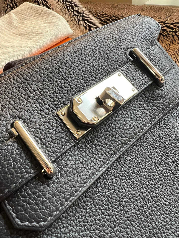Versatile handbag styled for everyday wear