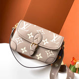 Clean-Lined crossbody bag front view