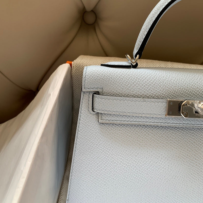 Elegant handbag styled for everyday wear