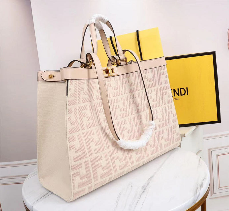 Ziva's Charm handbag – product shot (Standard Size)