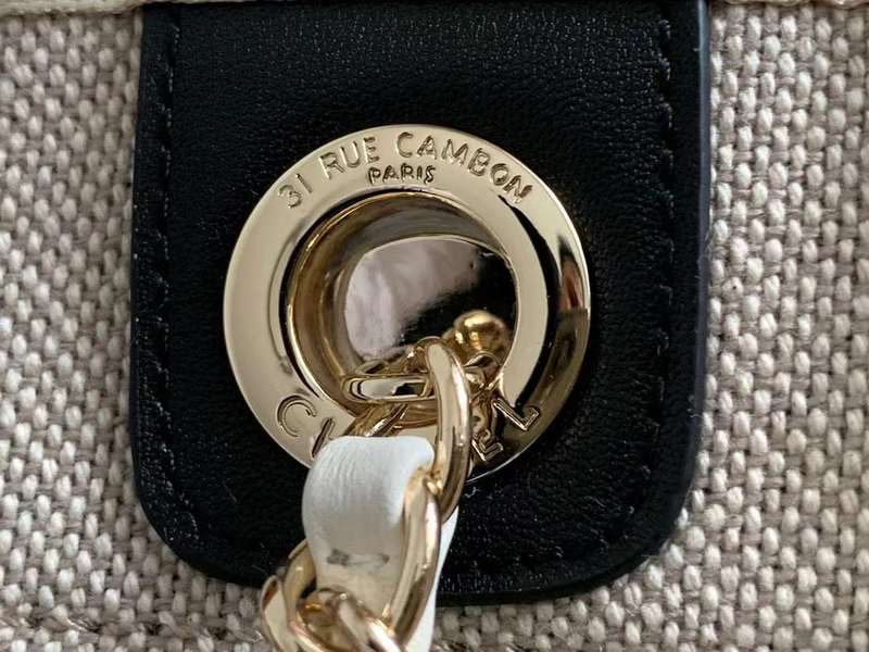 Zivas Charm Modern Minimalist Look Everyday Handbag (Statement-Ready Design) – Interior View