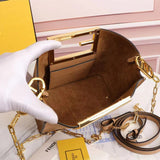 Ziva's Charm handbag – detail view (Standard Size)