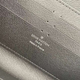 Side profile of refined structured women's handbag – women's premium purse