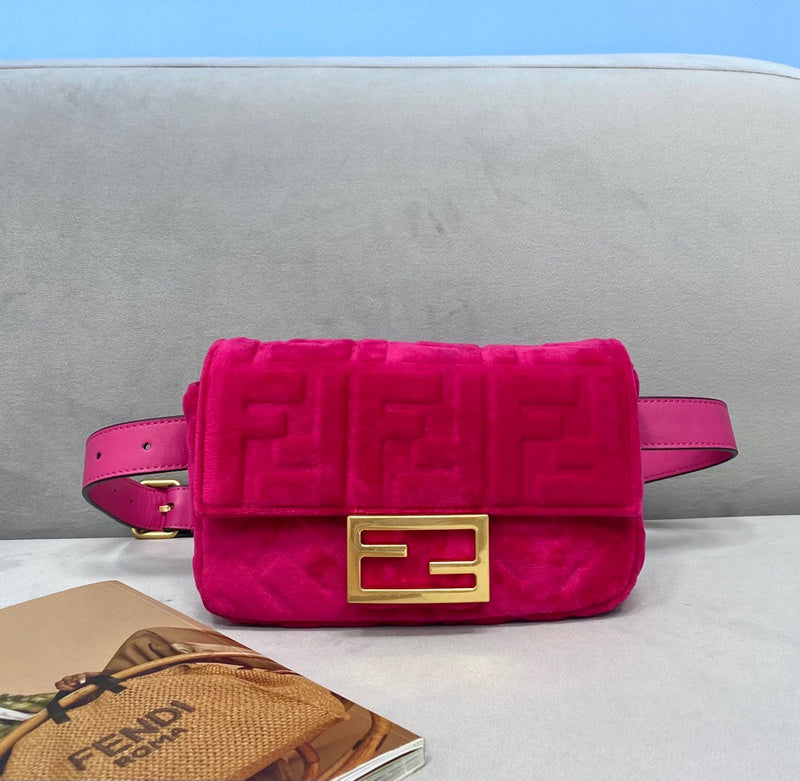 Ziva's Charm handbag – interior view (19cm*5cm*10cm)
