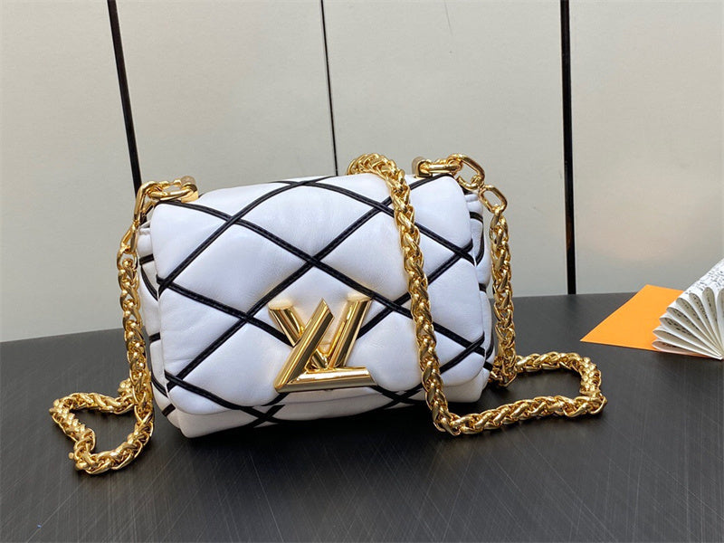  Timeless tote bag carried on shoulder 10