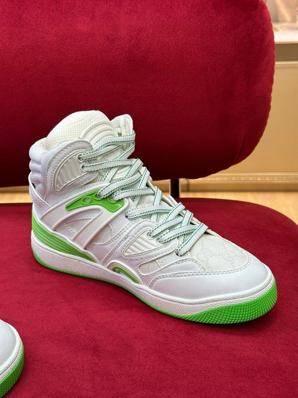 Gucci clean off-white luxury sneakers view 8 padded collar comfort