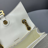 Zivas Charm Effortless Elegance Statement Handbag (Versatile Style Statement) – Close-Up Detail