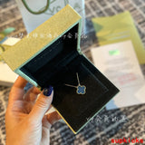 Side view of Van Cleef & Arpels unisex jewelry piece