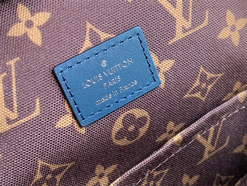  sophisticated crossbody bag detail view showing craftsmanship 8