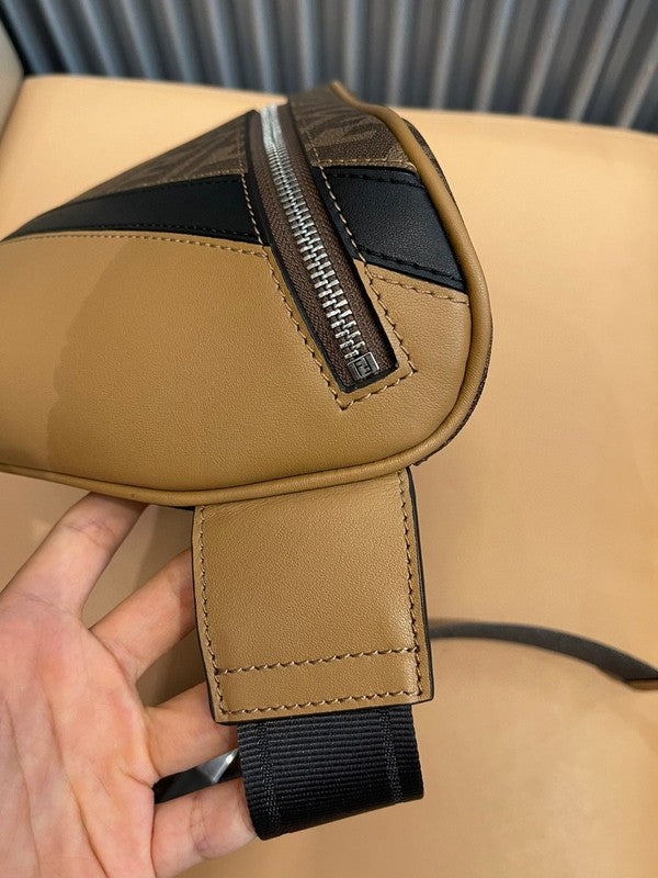 Ziva's Charm handbag – detail view (Standard Size)